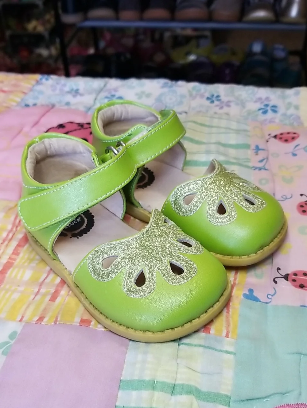 Livie & Luca Lime Green Glitter Mary Jane Shoes Size 6 Leather Petals